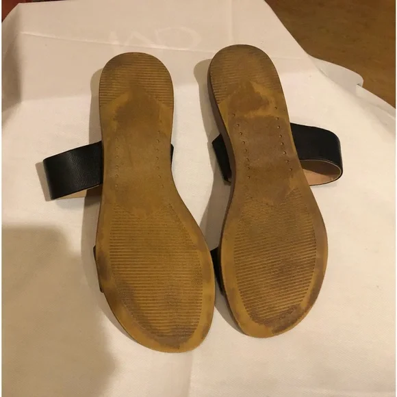 Madden Girl Flat Black Sandal, Size 7 Med - Picture 6 of 7